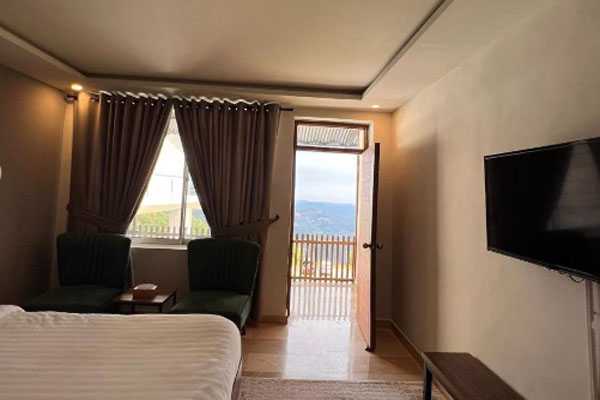 Deluxe Double Room Buland Heights Murree Image 1