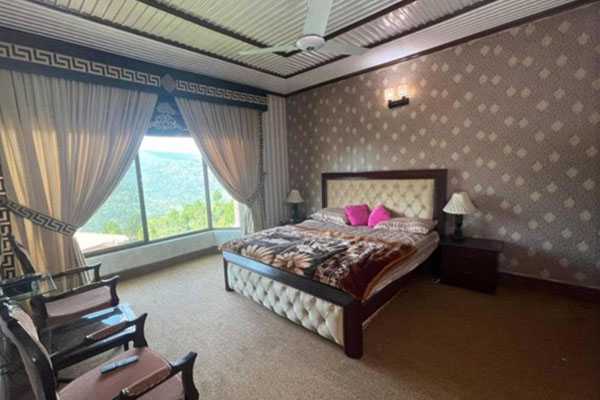 Deluxe Room Relax Inn Hotel