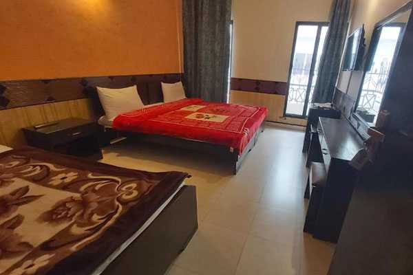 Standard Triple Room Mount Heaven Hotel Murree
