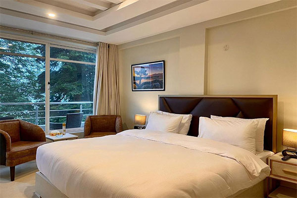 Suite with Balcony Fogland Hotel