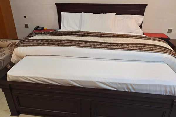 Budget Double Room Shagufta Royal Hotel