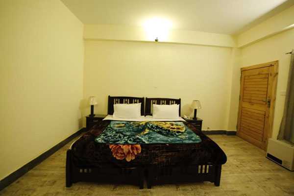 Deluxe Double Room Chinar Resorts