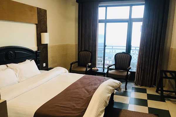 Deluxe Room Hotel One Mall Road