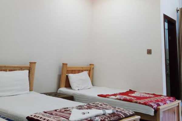 Triple Room Hotel Red Roof & Restaurant